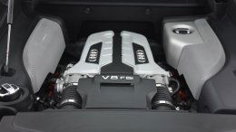 BO55CEF used AUDI R8 COUPE 4 2 FSI 430 Quattro 2dr Petrol Manual WHITE 2012 engine HH L 16