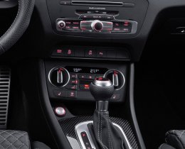 audi-rsq3-interior.jpg