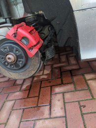 ns rear brake fluid leak.jpg