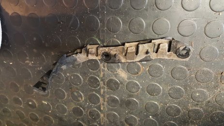 Bumper t wing edge bracket