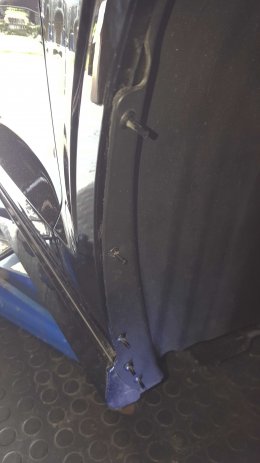 Arch liner rivets in position