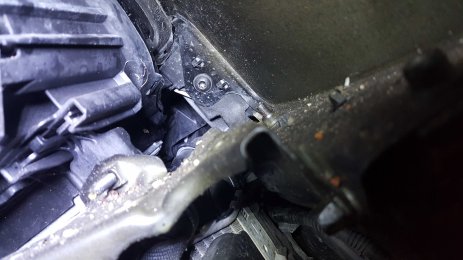 front facing bolt 2.jpg