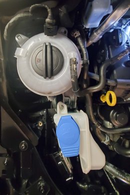 Expansion bottle removal 3 Expansion bottle removal 3