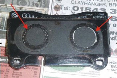 Brake pad anti squeal coating wear arrows