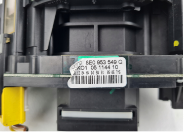 Screenshot 2023-04-11 at 20-05-17 AUDI A4 B6 B7 MANETKI PRZEŁĄCZNIK TEMPOMAT FIS.png