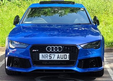 RS7 @Puckrup hall.jpg