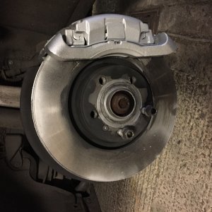 Silver calipers with Black hubs and dust shield