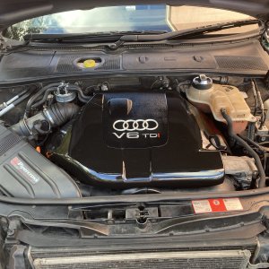 Engine cover tidy up